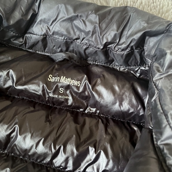 Sarin Mathews Womens Ultra Lightweight Down Vest Outdoor Puffer Vest - Picture 5 of 5